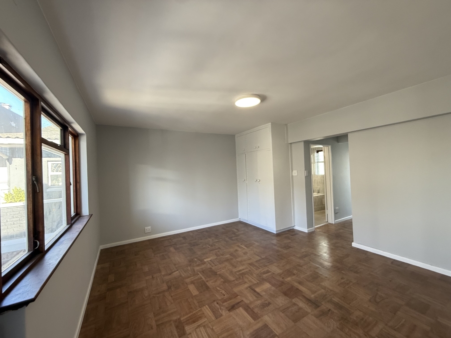 To Let 1 Bedroom Property for Rent in Sea Point Western Cape